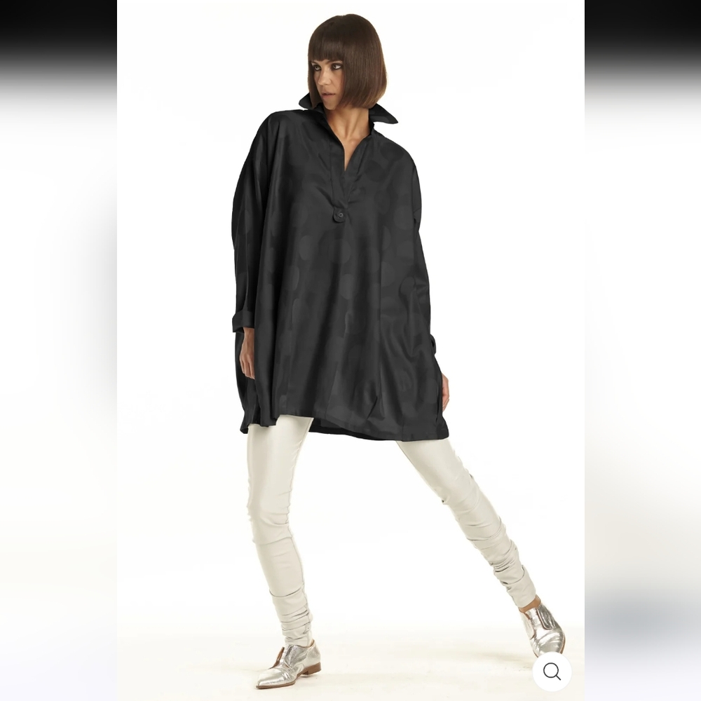 Planet By Lauren G Navy Jacquard Tuck Bottom Shirtack Long Sleeve Shirt OS